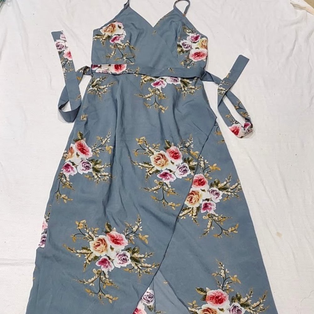 SHEIN SLEEVELESS GRAY DRESS WITH BROWN AND ROSE FLORAL PRINT OVERLAP SKIRT SIZEM